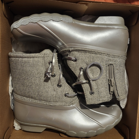 Sperrys - Picture 2 of 3